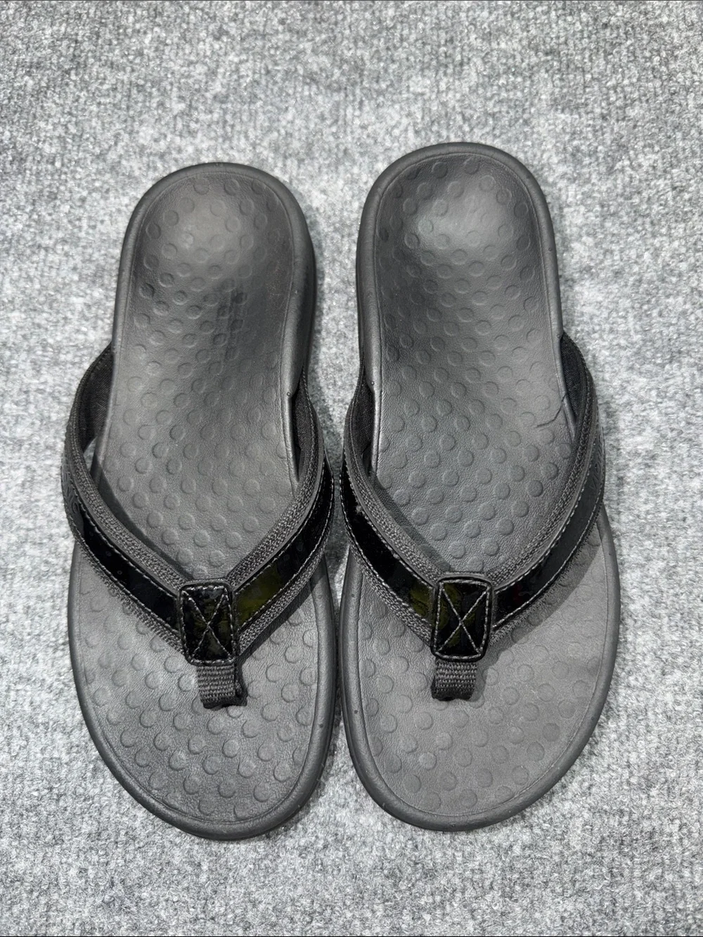 Vionic Black Tide II women's orthotic thong sandals